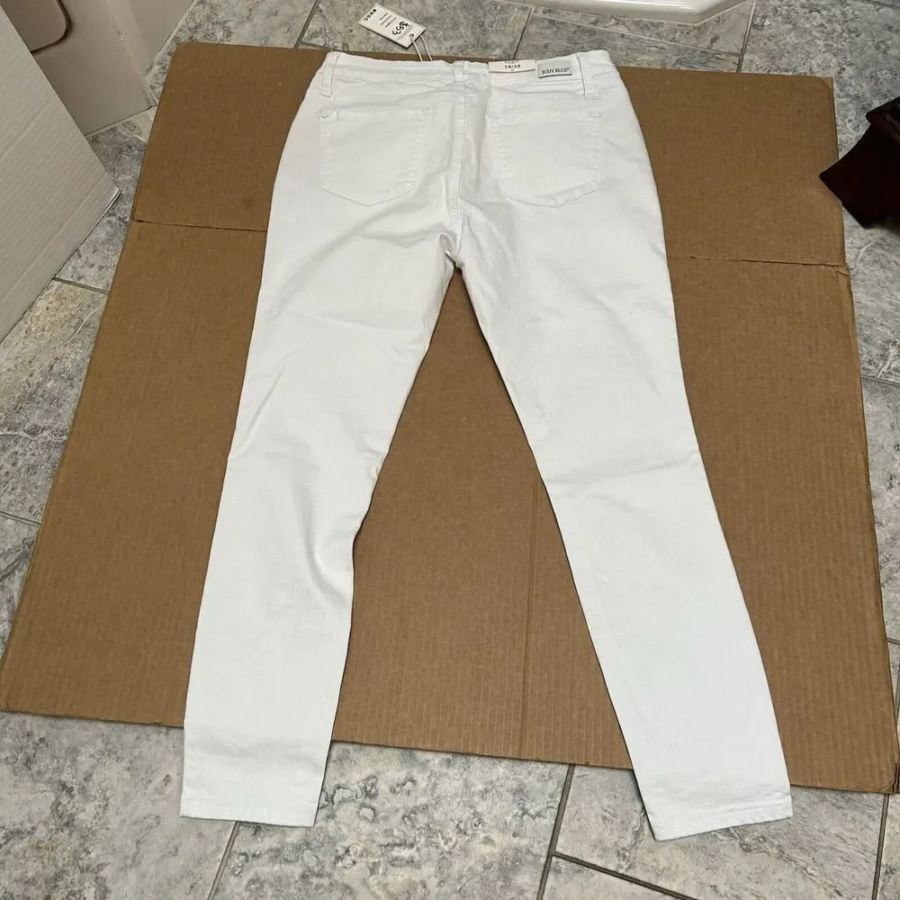 Judy Blue‎ NWT Skinny Fit White Non Distressed Jeans Size 15/32 Style #8460